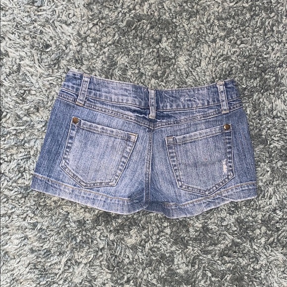 Arizona Jeanco - Shorts - Picture 2 of 4